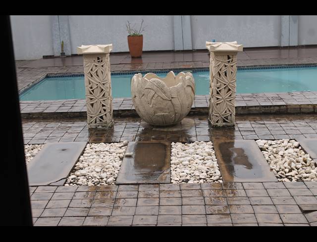 6 BEDROOM HOUSE FOR SALE IN THE COVES